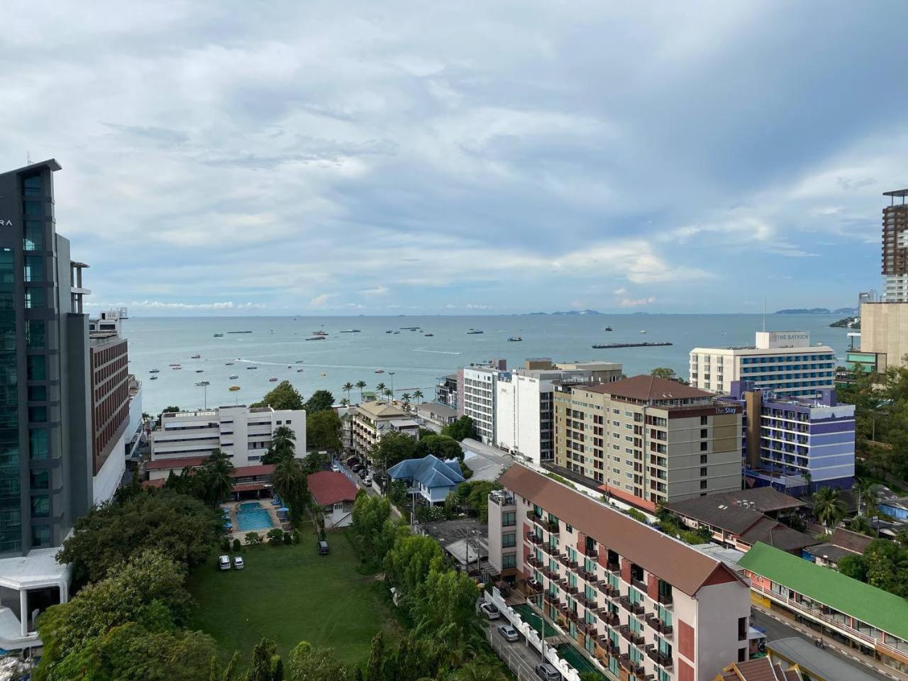 Condo Edge Central Pattaya Eksteriør bilde